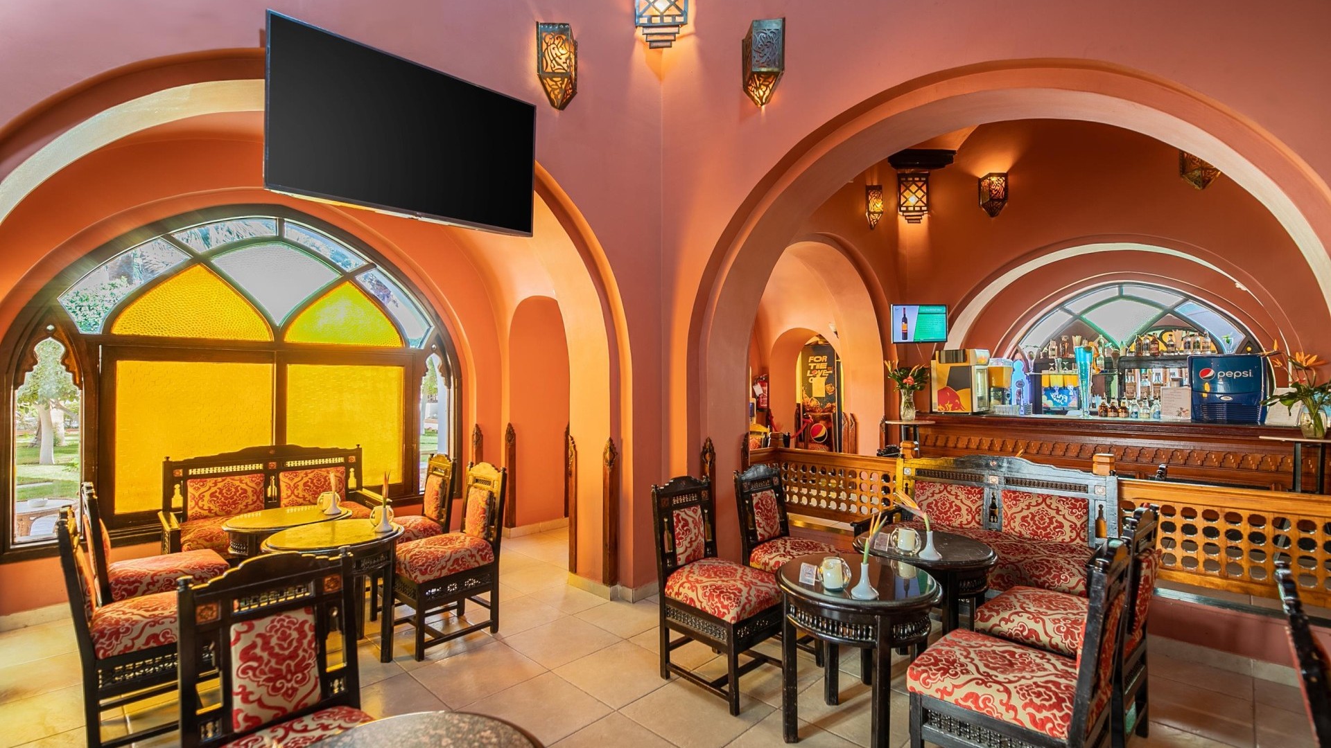 Arabella-hotel-el-khan-bar