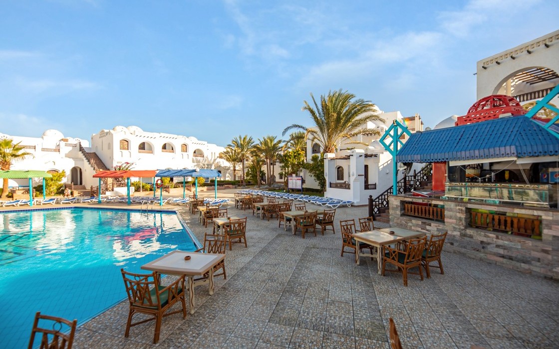 Arabella-hotel-oasis-bar-5