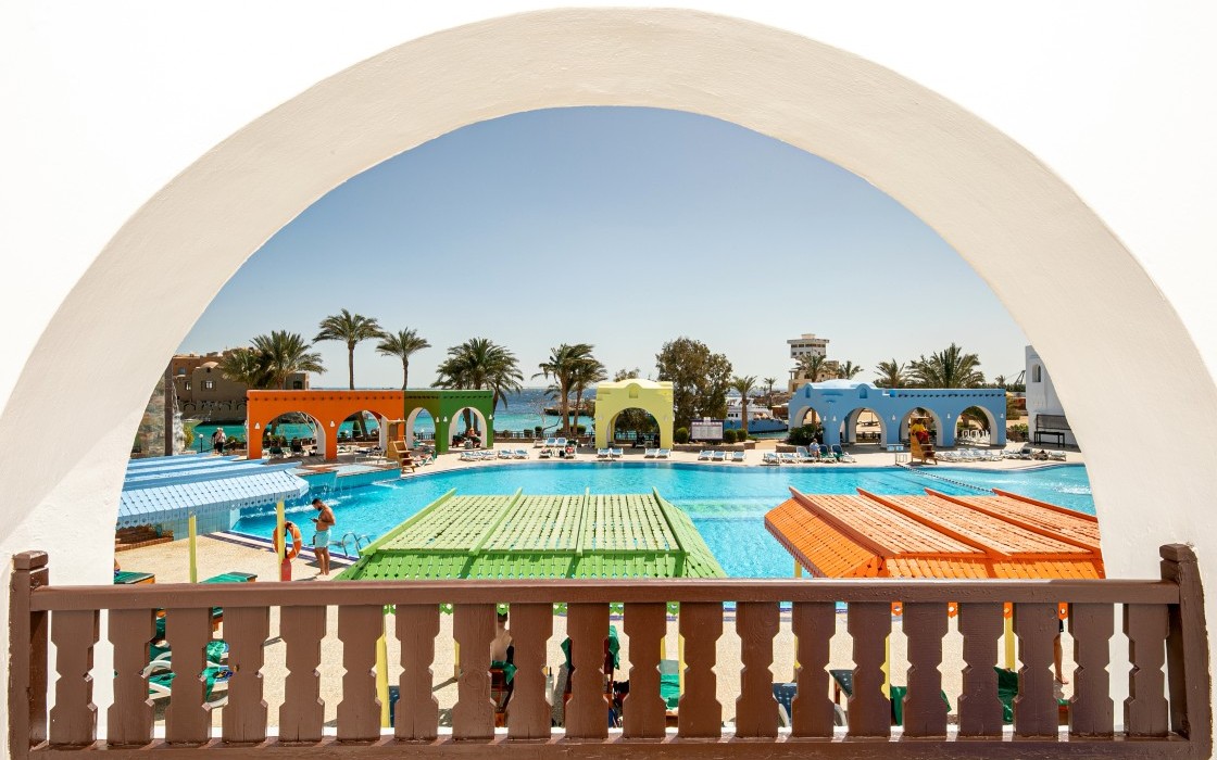 Arabella-hotel-pool-view-balcony