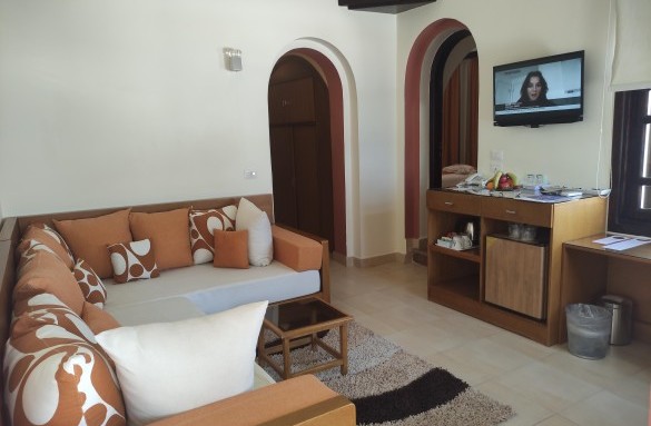 Arabella-hotel-suite-livingroom