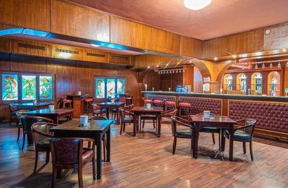 arabia-hotel-havana-sports-bar-2