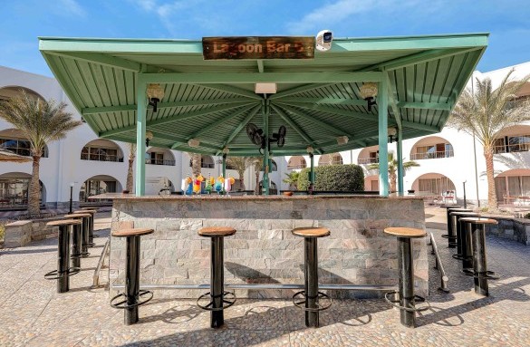 arabia-hotel-lagoon-bar