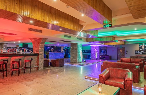 arabia-hotel-lawrence-pub-4