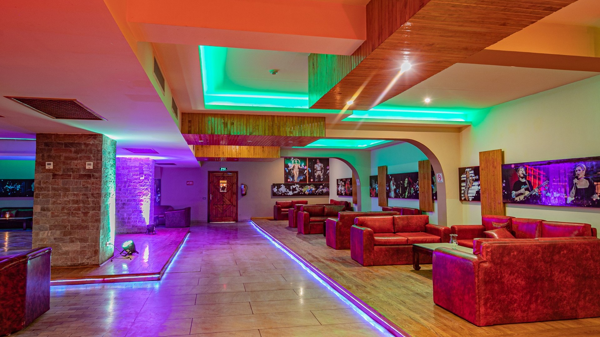 arabia-hotel-lawrence-pub