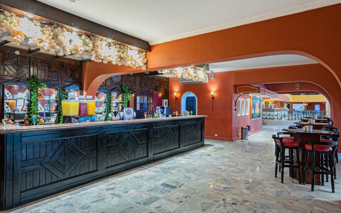 arabia-hotel-lobby-bar