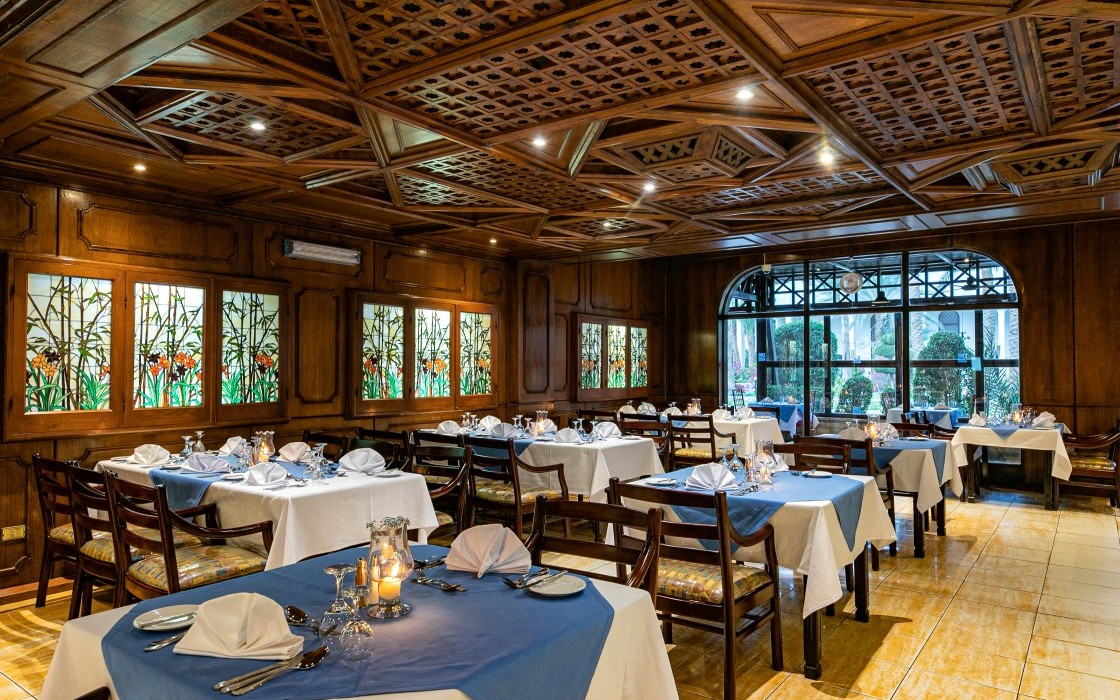 arabia-hotel-main-restaurant-2