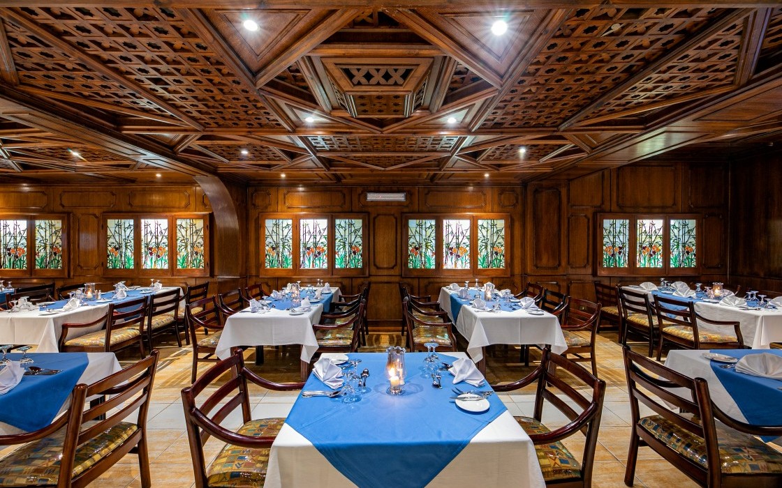 arabia-hotel-main-restaurant-5