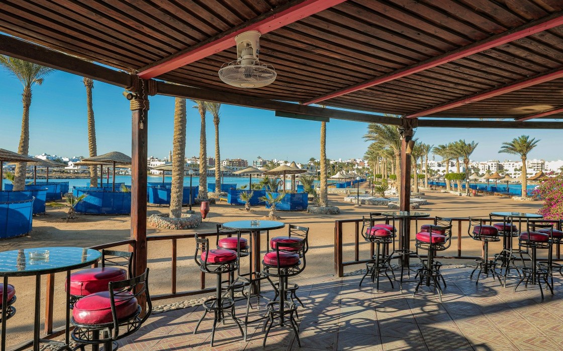 arabia-hotel-marina-bar-3