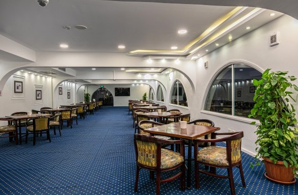 arabia-hotel-white-sports-bar-3