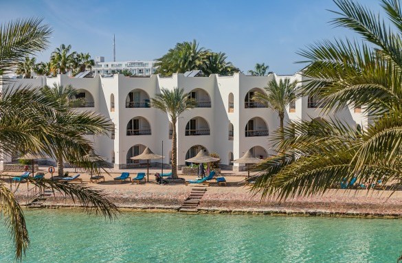 arabia-hotel-lagoon-building-4