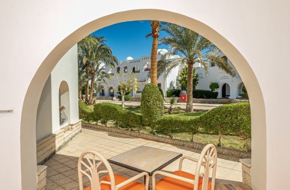 arabia-hotel-garden-view-room-terrace