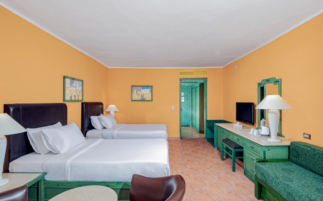 arabia-hotel-junior-suite-twinbed