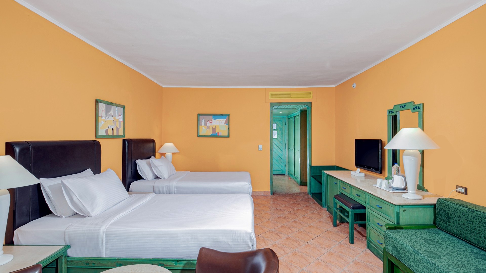 arabia-hotel-junior-suite-twinbed