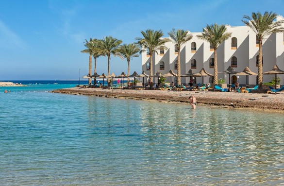 arabia-hotel-lagoon-building