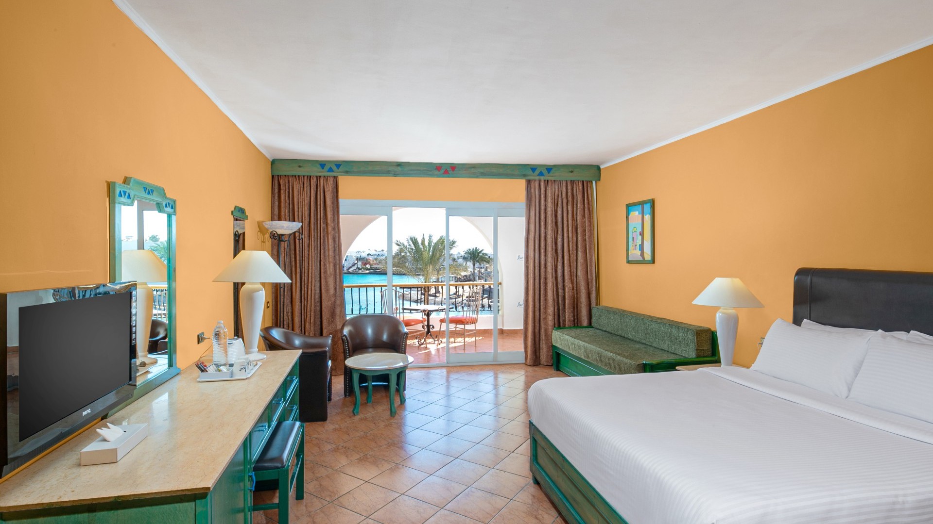 arabia-hotel-lagoon-room-kingbed