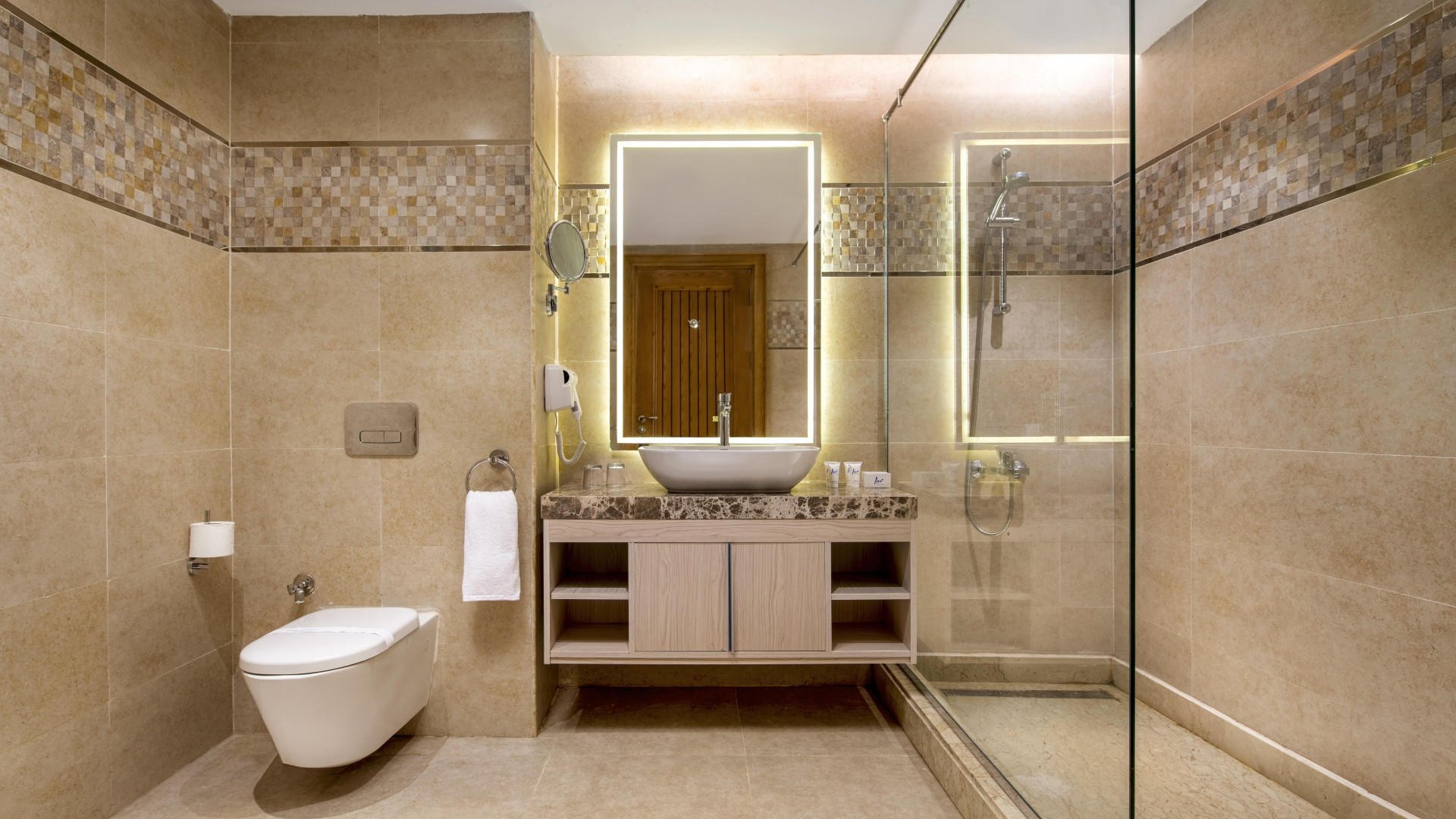 azur-hotel-suite-bathroom