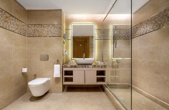 azur-hotel-suite-bathroom