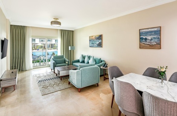 azur-hotel-suite-livingroom-1