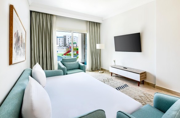 azur-hotel-suite-sofa-bed