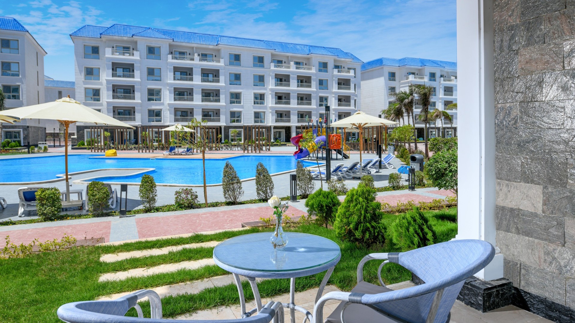 azur-hotel-suite-terrace