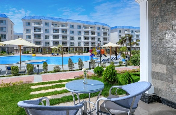 azur-hotel-suite-terrace