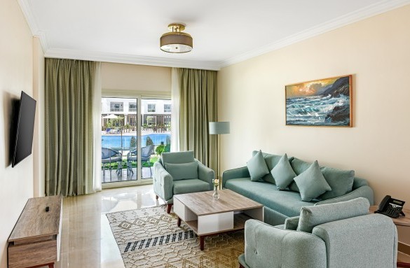 azur-hotel-family room