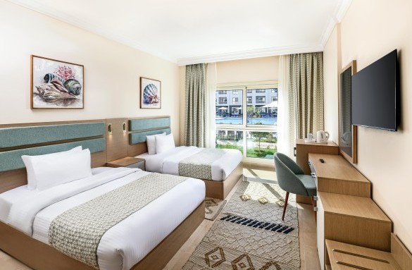 azur-hotel-family-twin beds