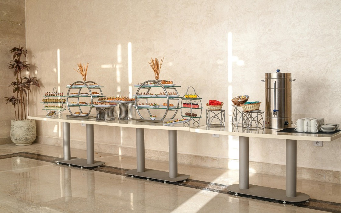 azur-hotel-hall-2-coffee-break