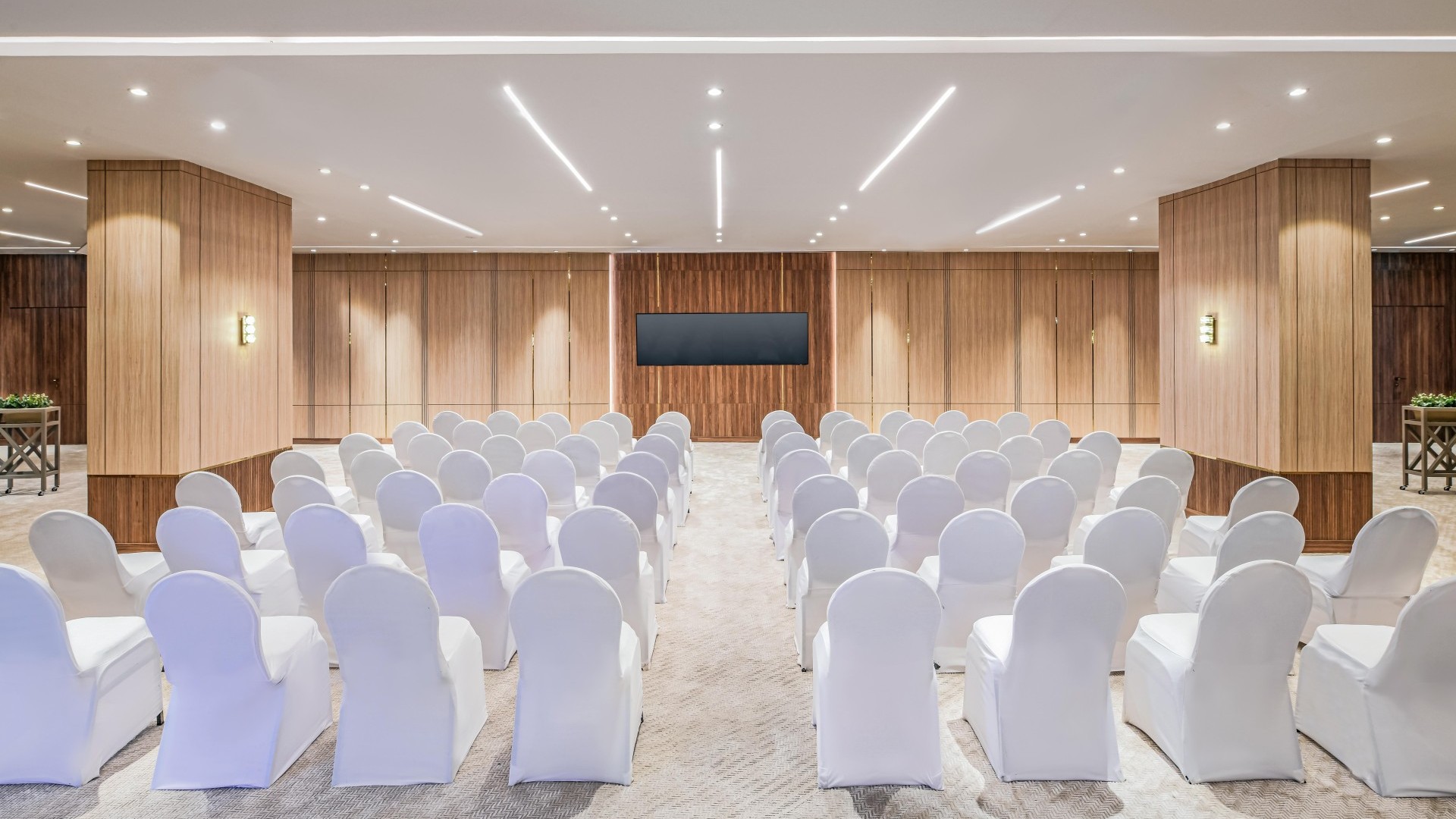 azur-hotel-hall-3-theater-setup