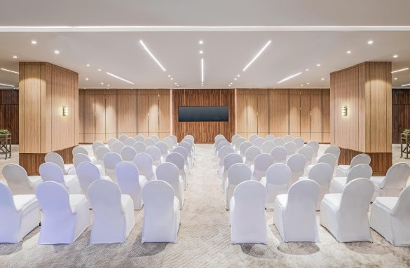 azur-hotel-hall-3-theater-setup