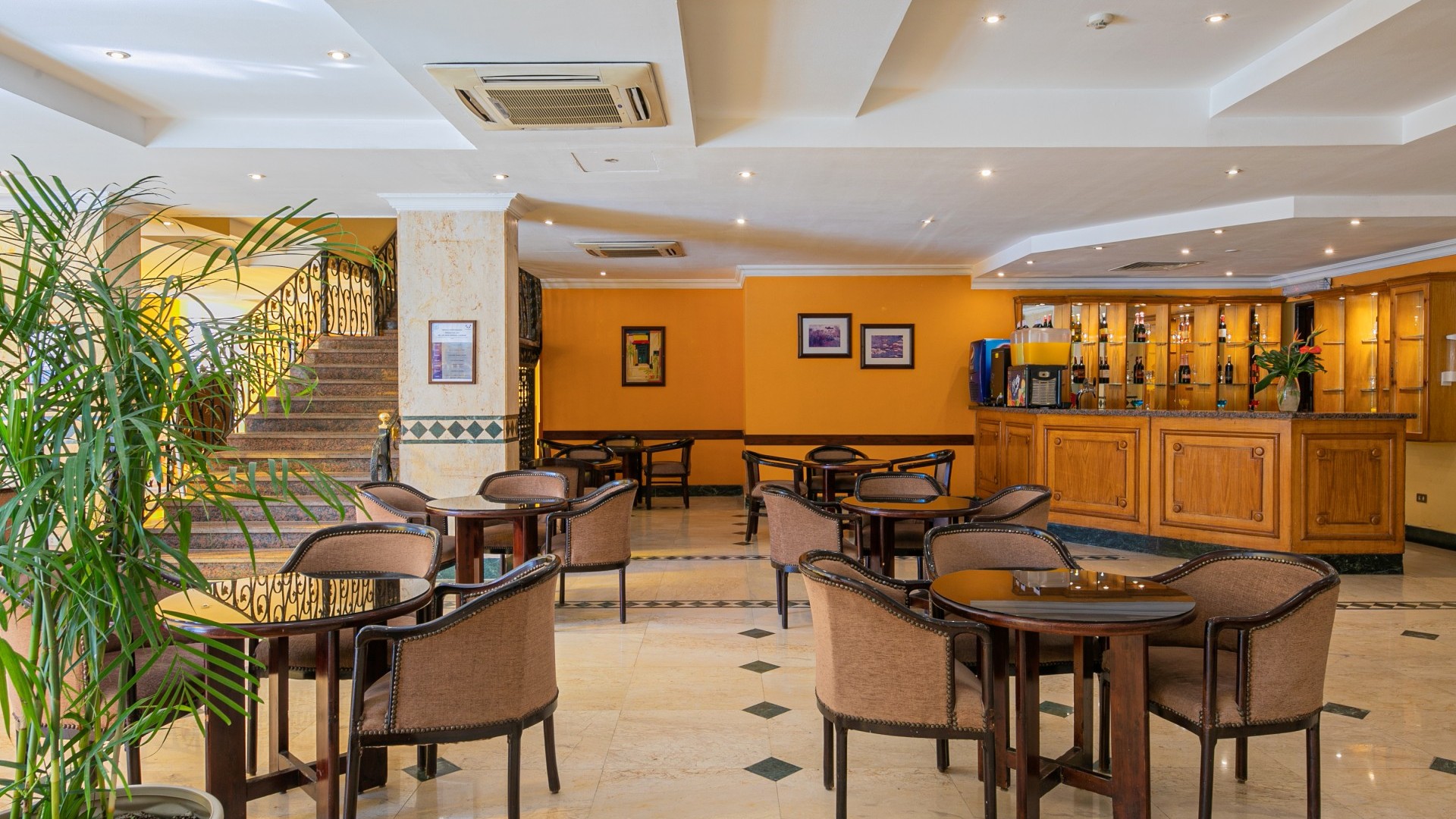 bel-air-hotel-lobby-bar