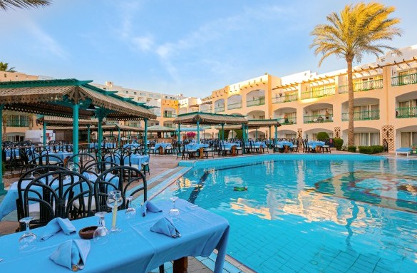 bel-air-hotel-pool-restaurant-5