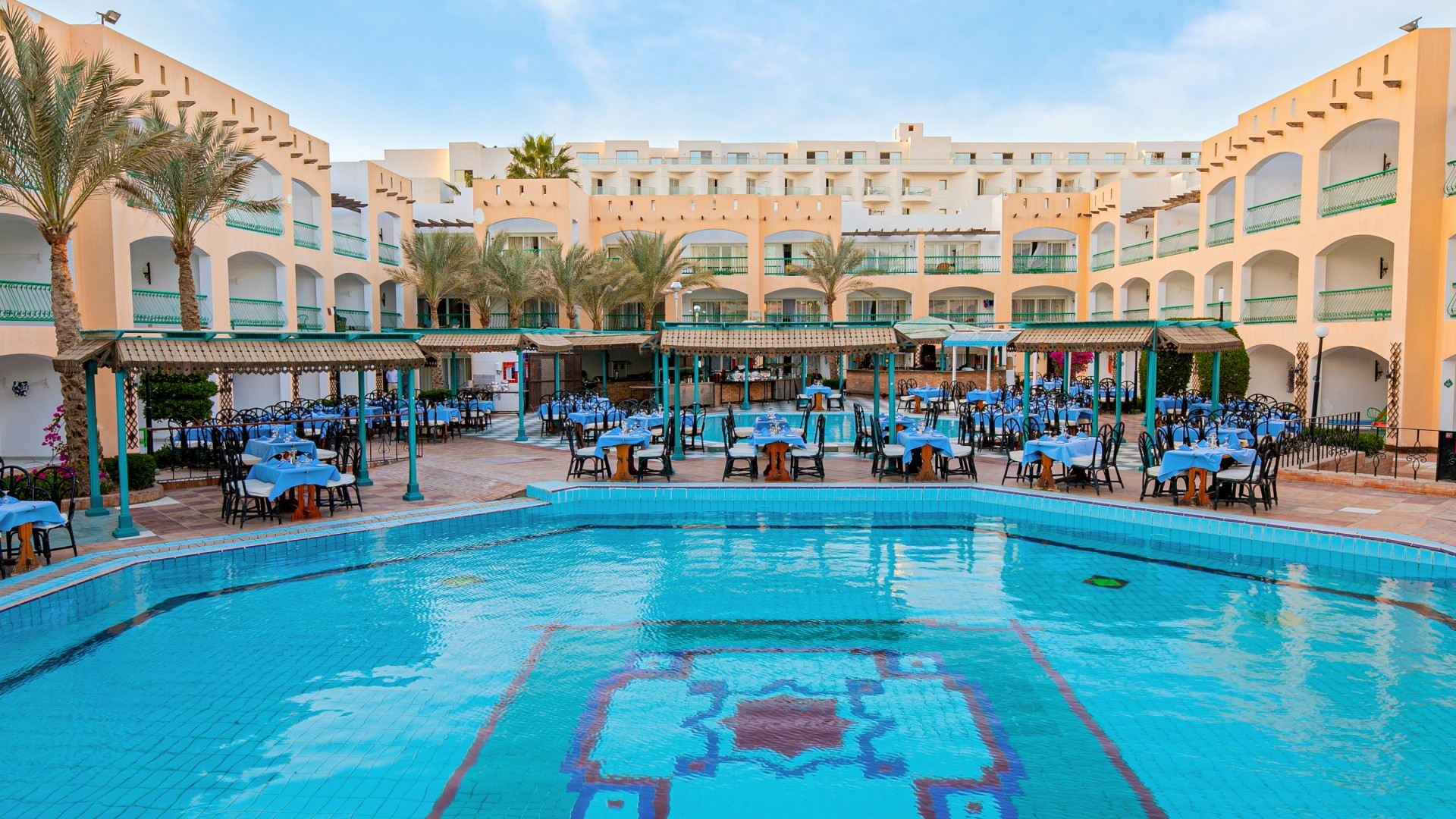 bel-air-hotel-pool-restaurant