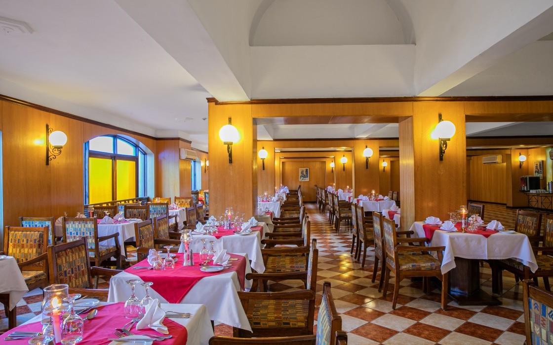 bel-air-hotel-titanic-restaurant-8