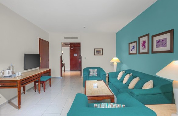 bel-air-hotel-junior-suite-living-room