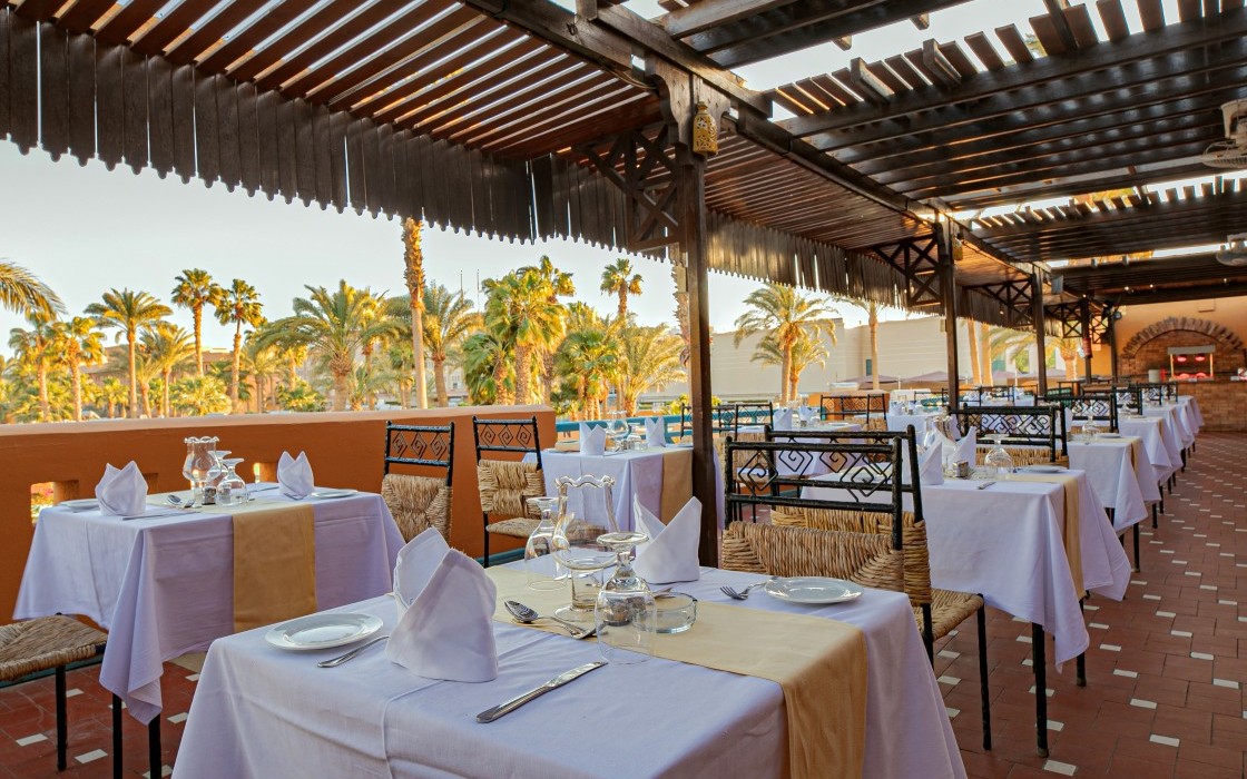 giftun-hotel-sunny-rest-terrace-2