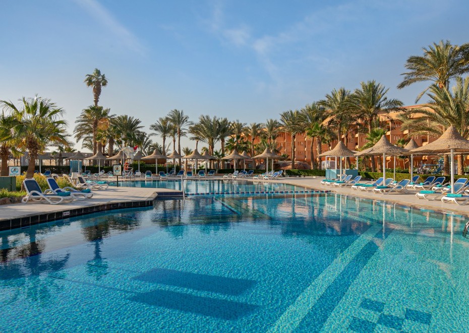 giftun-hotel-swimming-pool-2