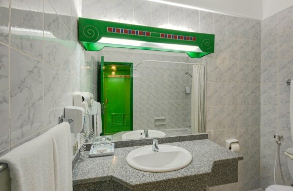 giftun-hotel-bunglow-bathroom