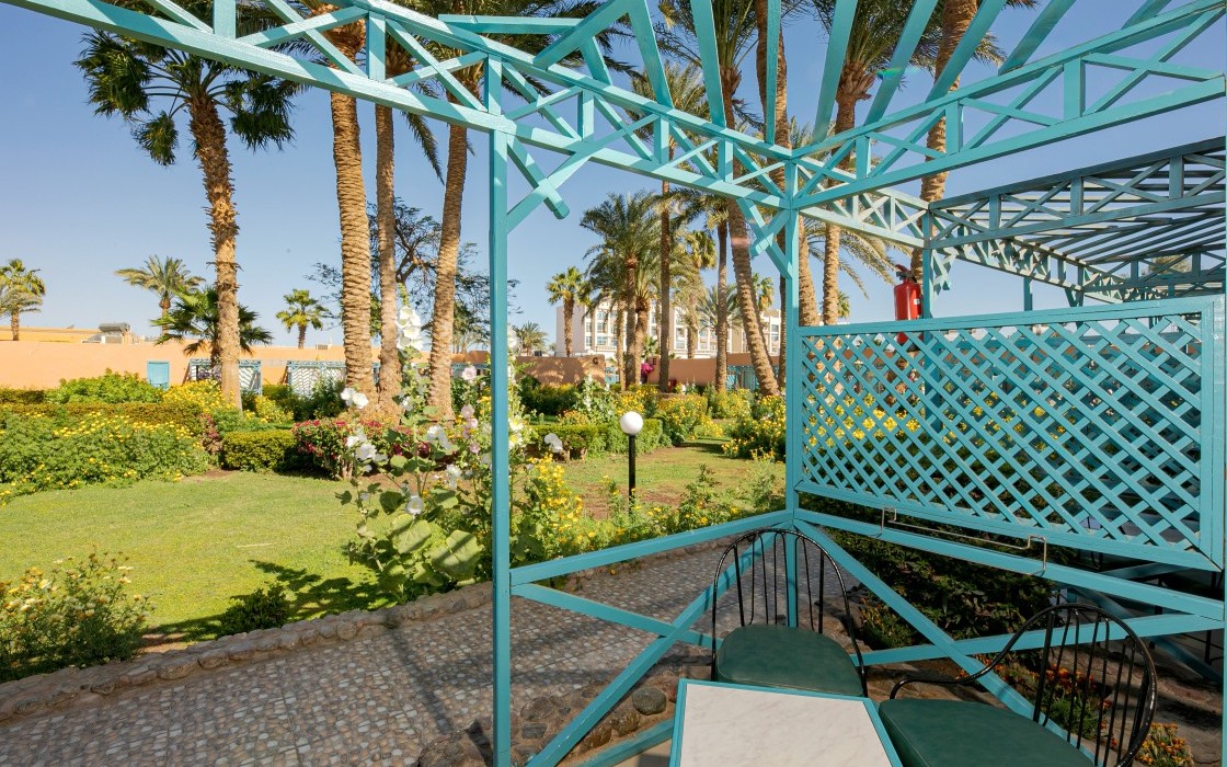 giftun-hotel-bunglow-terrace-2