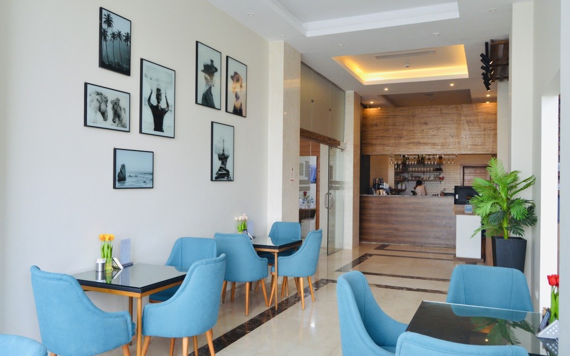 lamar-hotel-signature-cafe
