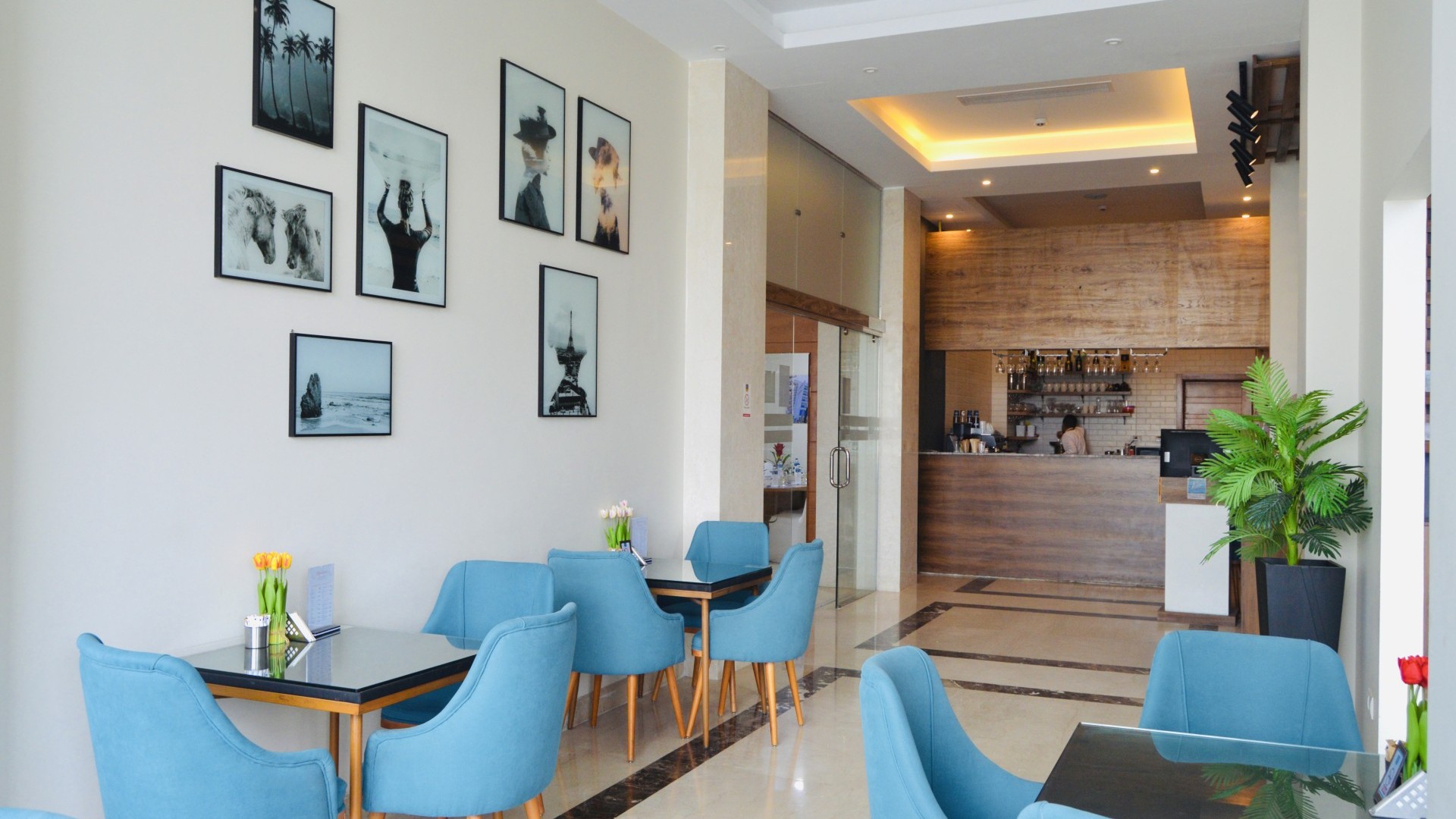 lamar-hotel-signature-cafe