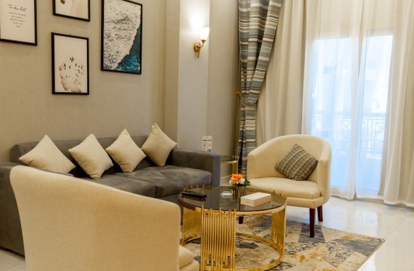 lamar-hotel-deluxe-living-room-2