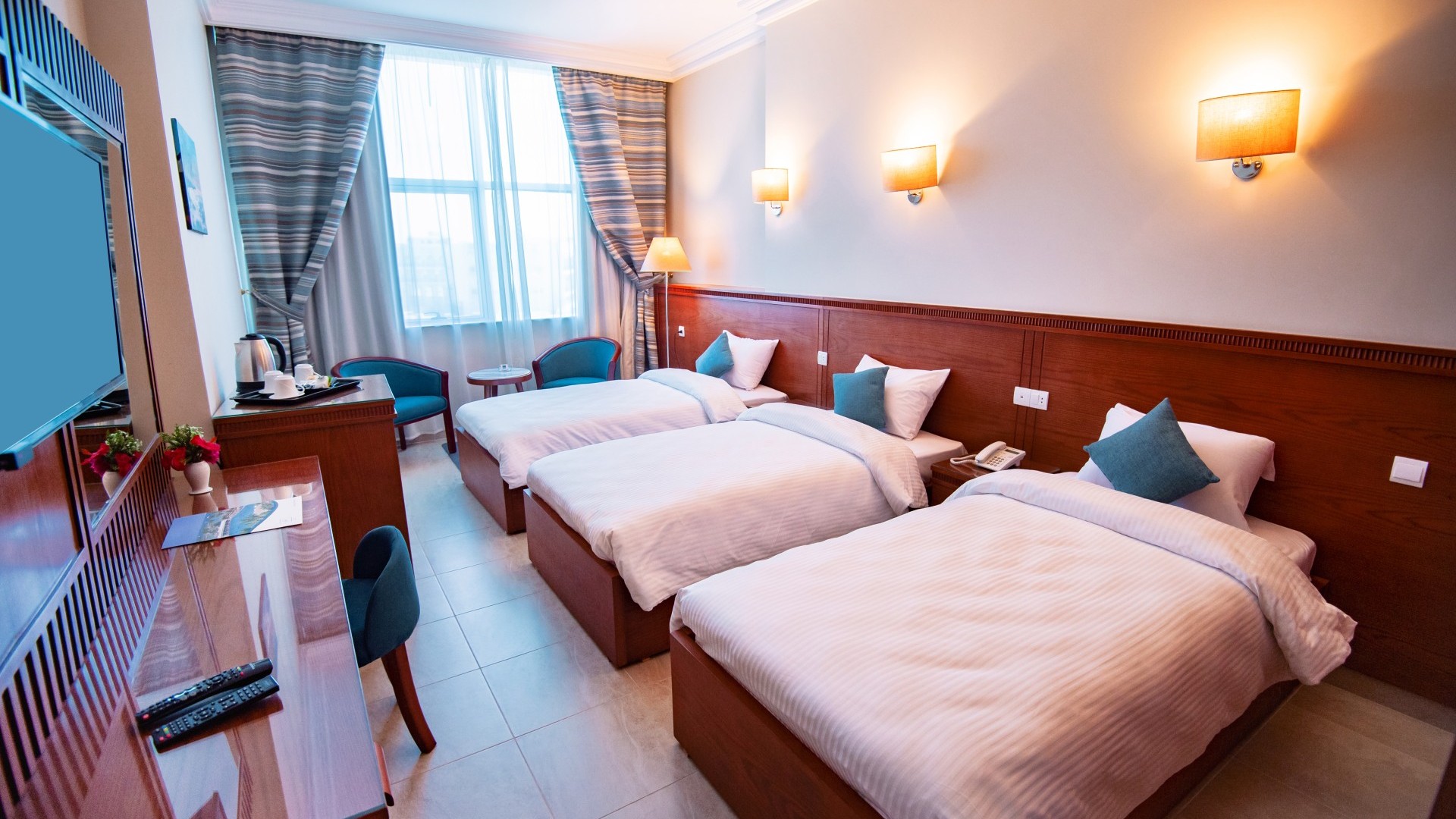 lamar-hotel-triple-room