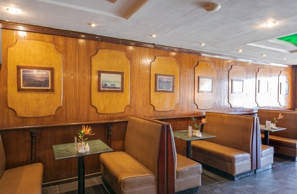 marlin-hotel-jokers-tavern-bar-3