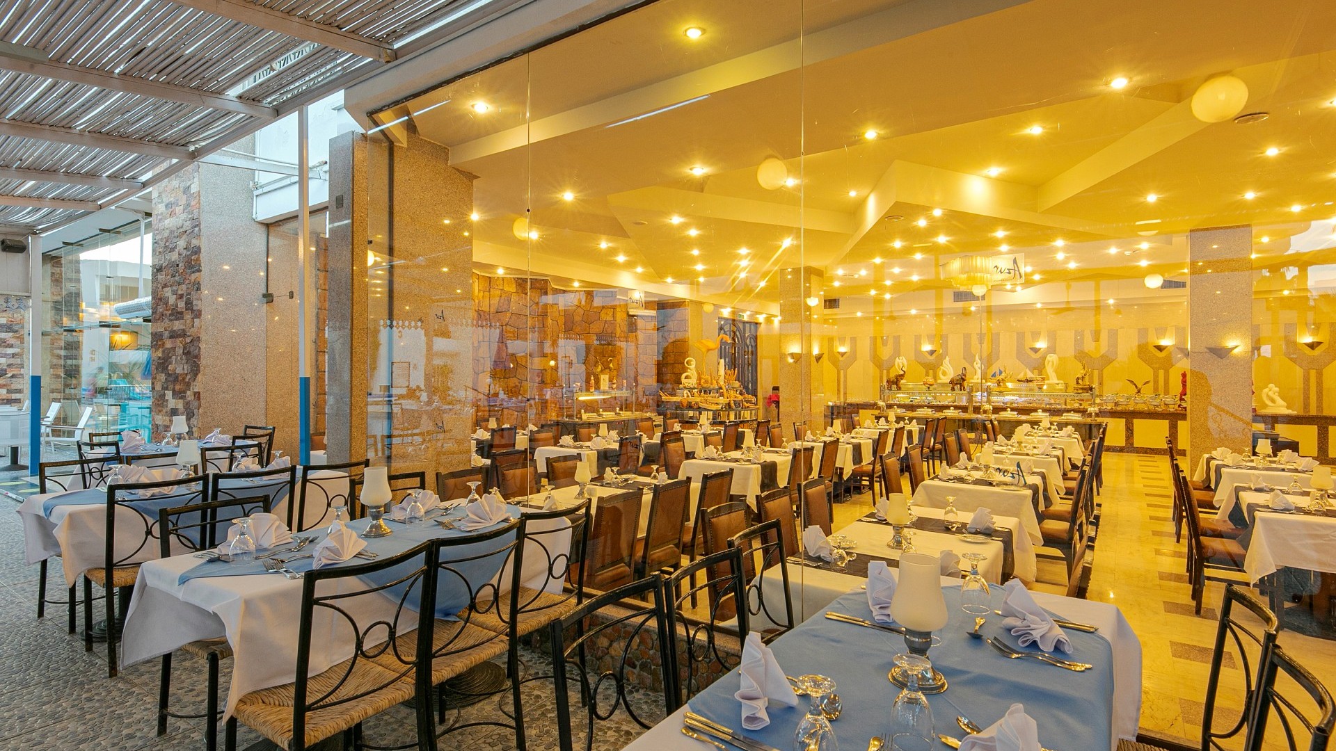 marlin-hotel-main-restaurant-terrace-6