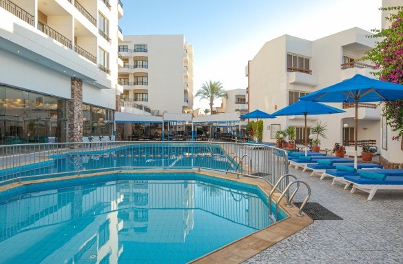marlin-hotel-kids-swimming-pool-6