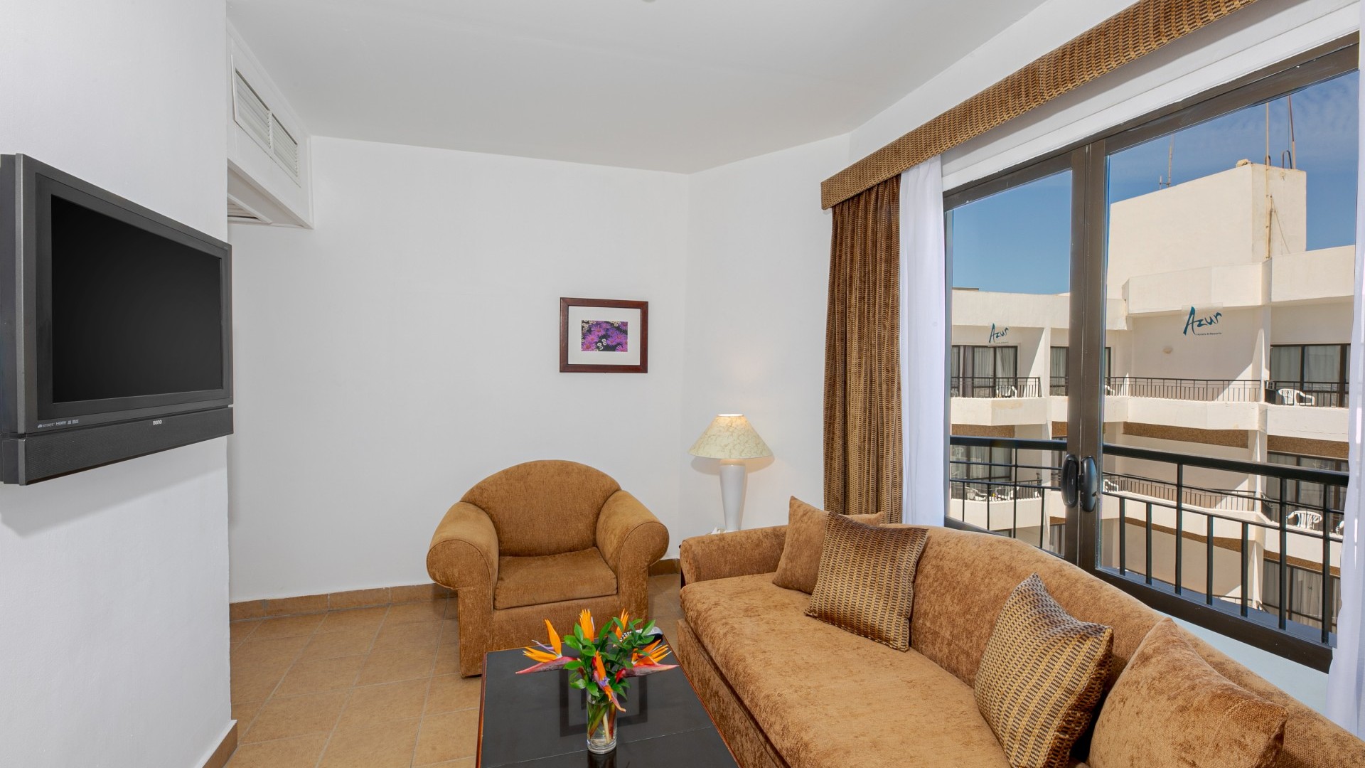 marlin-hotel-junior-suite-livingroom