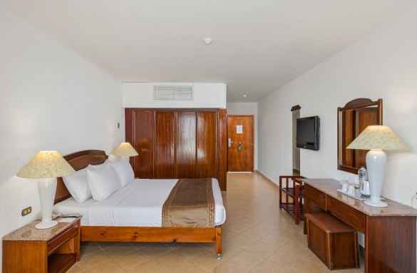 marlin-hotel-standard-room-kingbed