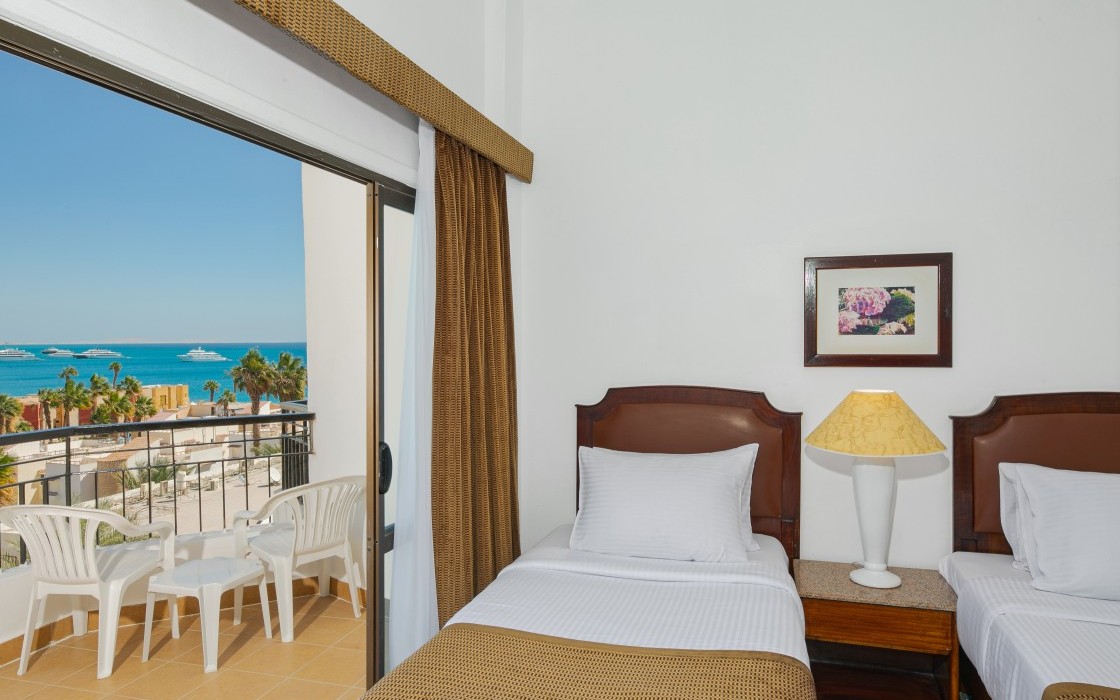 marlin-hotel-triple-room-4