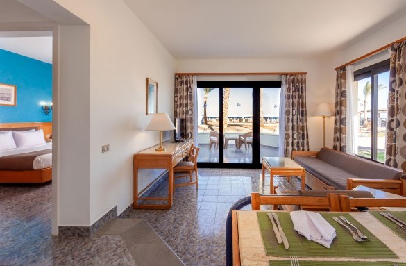 pharaoh-hotel-bunglow-one-bedroom-livingroom